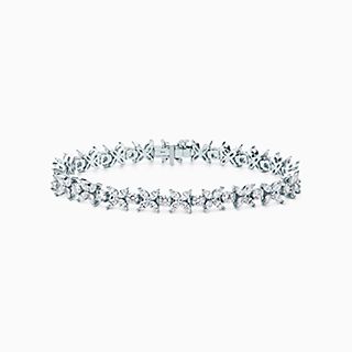 Tiffany Victoria™:Cluster Tennis Bracelet