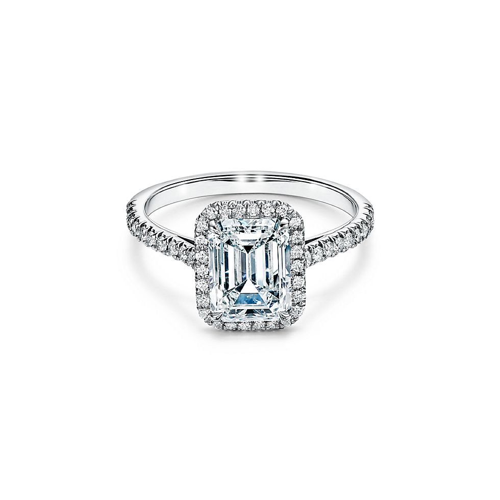 emerald cut halo ring