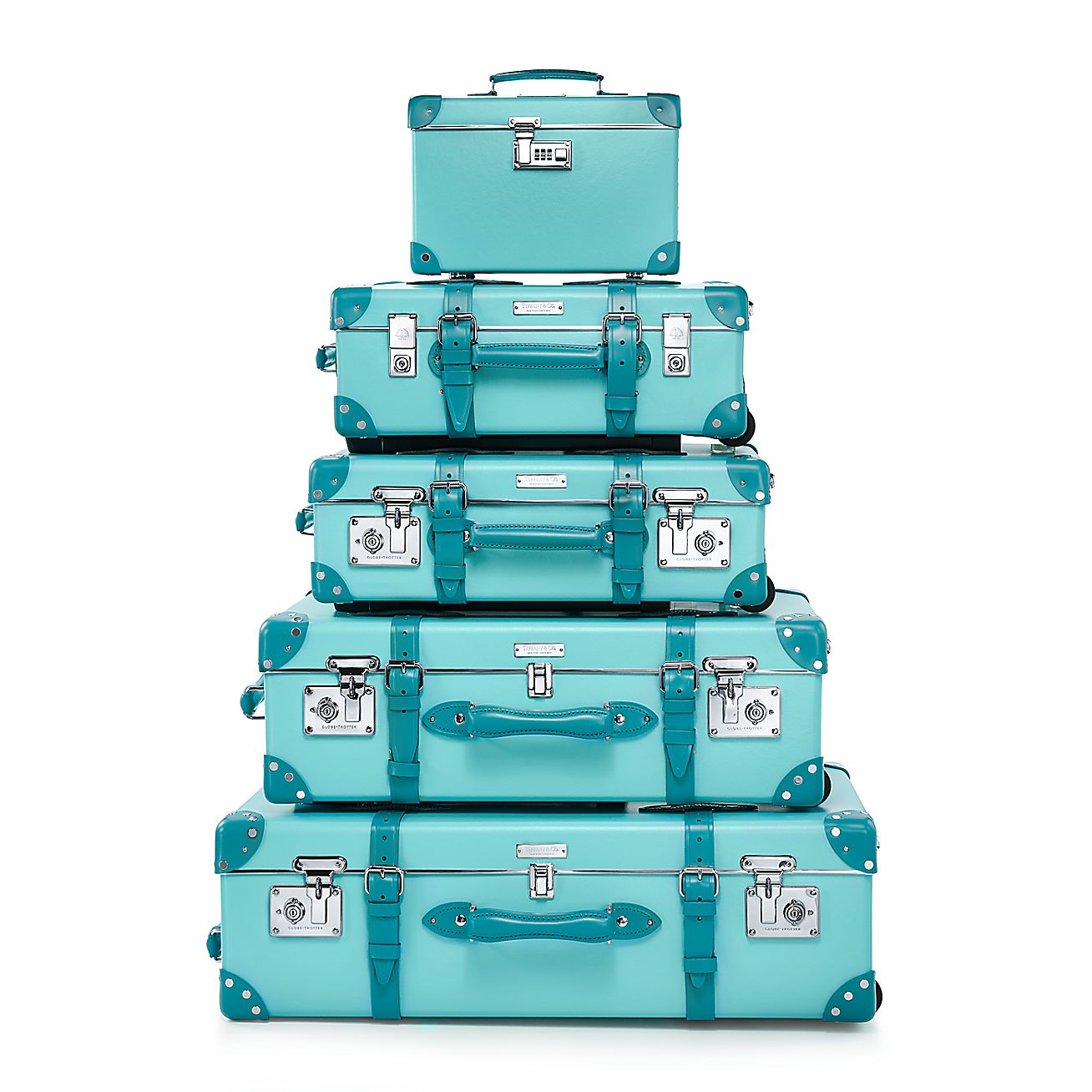 Tiffany x GLOBE-TROTTER 30" suitcase in Tiffany Blue®. - Alternate shot 1 - Alternate shot 2