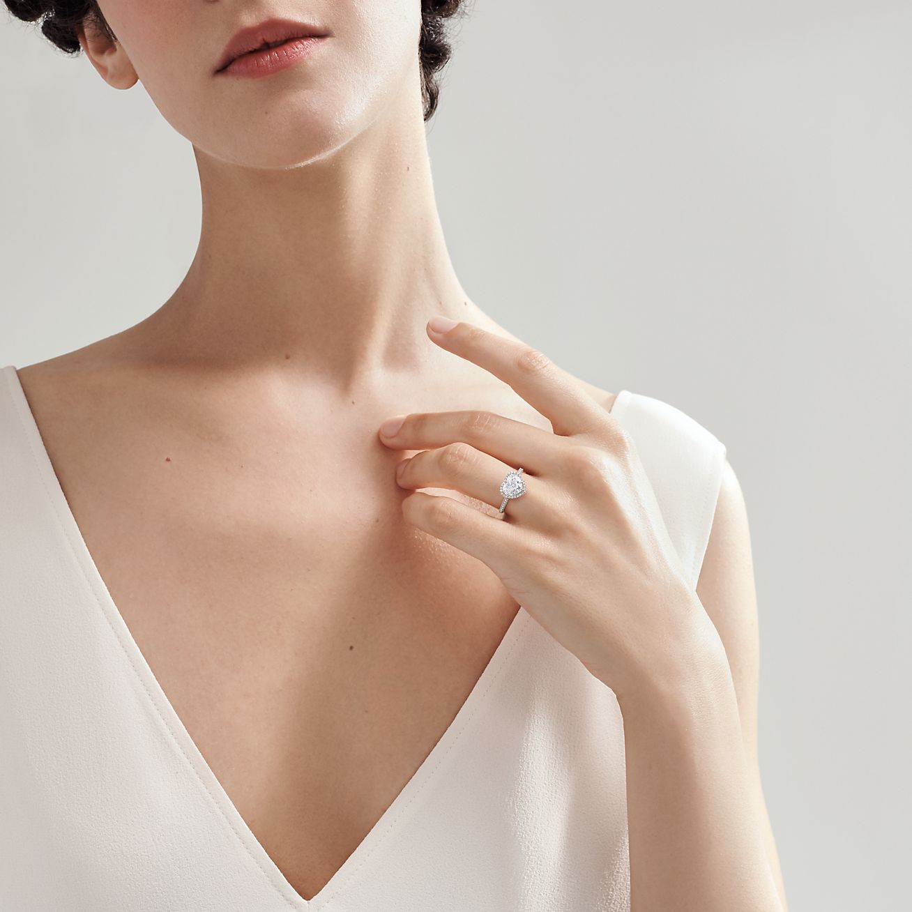 Anello di fidanzamento Halo Tiffany Soleste Taglio a Cuore con