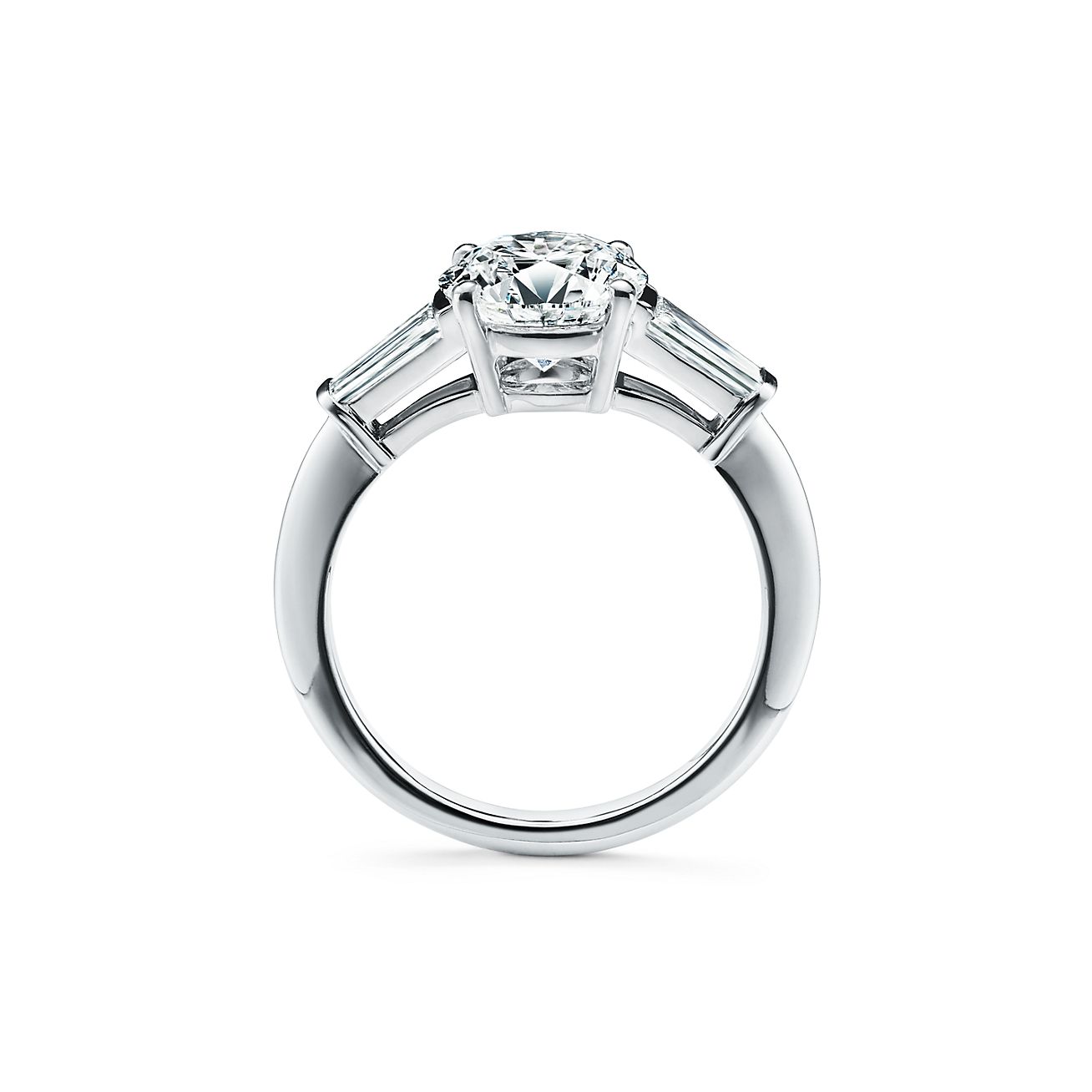 Anello di fidanzamento Tiffany Three Stone in platino con pietre