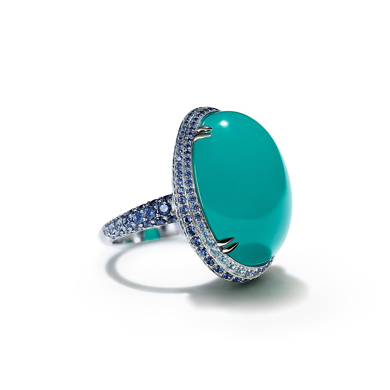 Anillo En Platino Con Una Crisocola De 21 66 Quilates Y Zafiros Tiffany Co