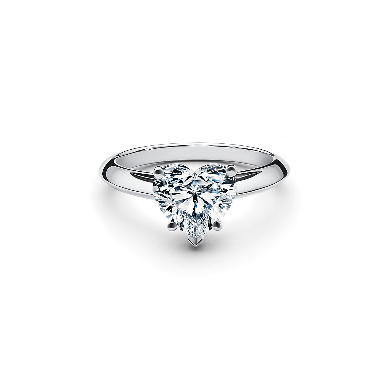 Anillo de compromiso en platino con diamantes con forma de Tiffany & Co.
