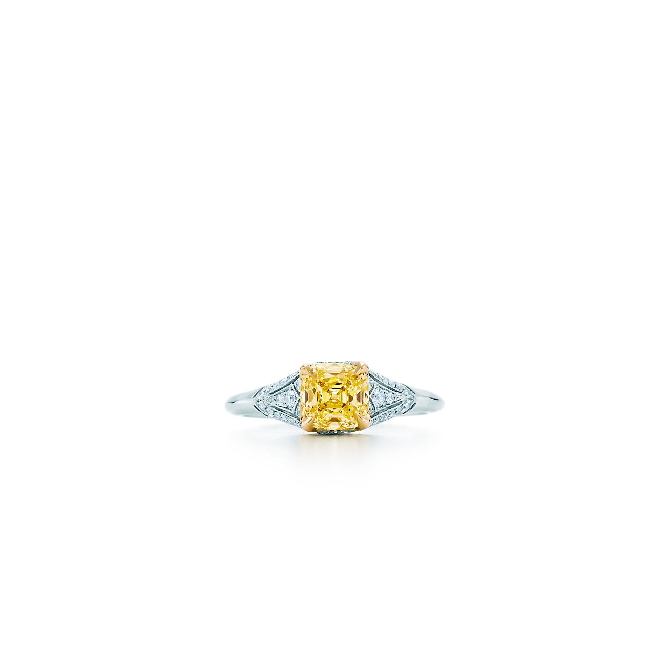 Art Deco diamond ring in platinum and 