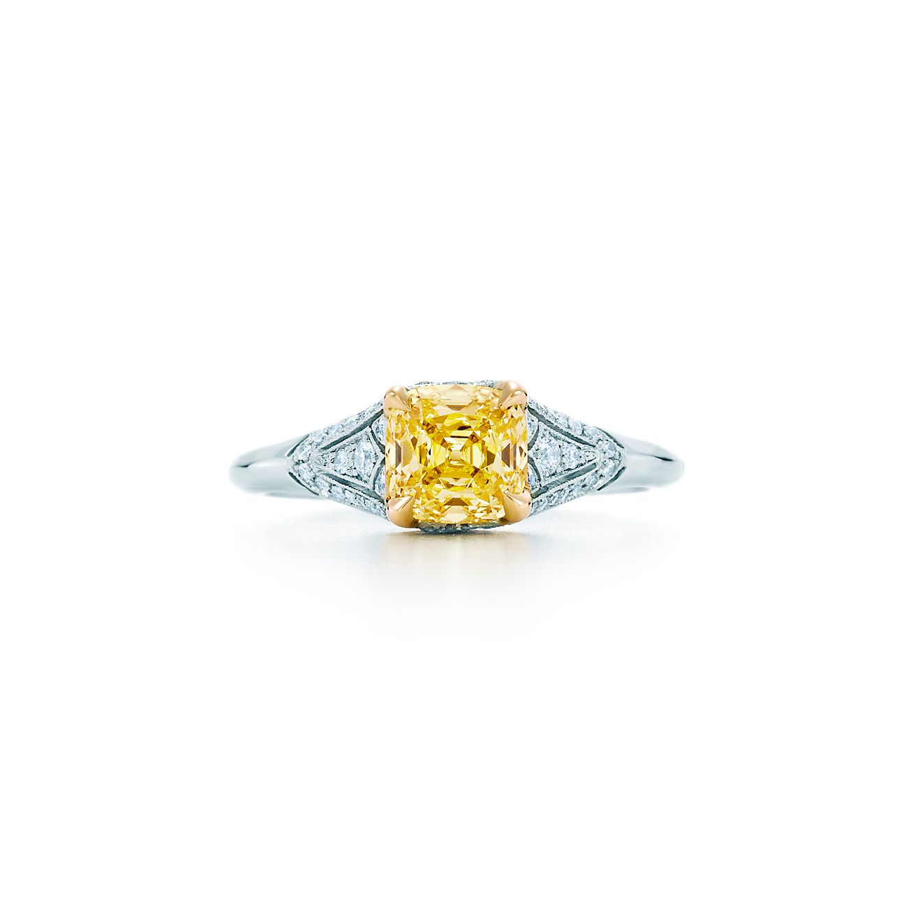 Art Deco ring in platinum and 18k gold 