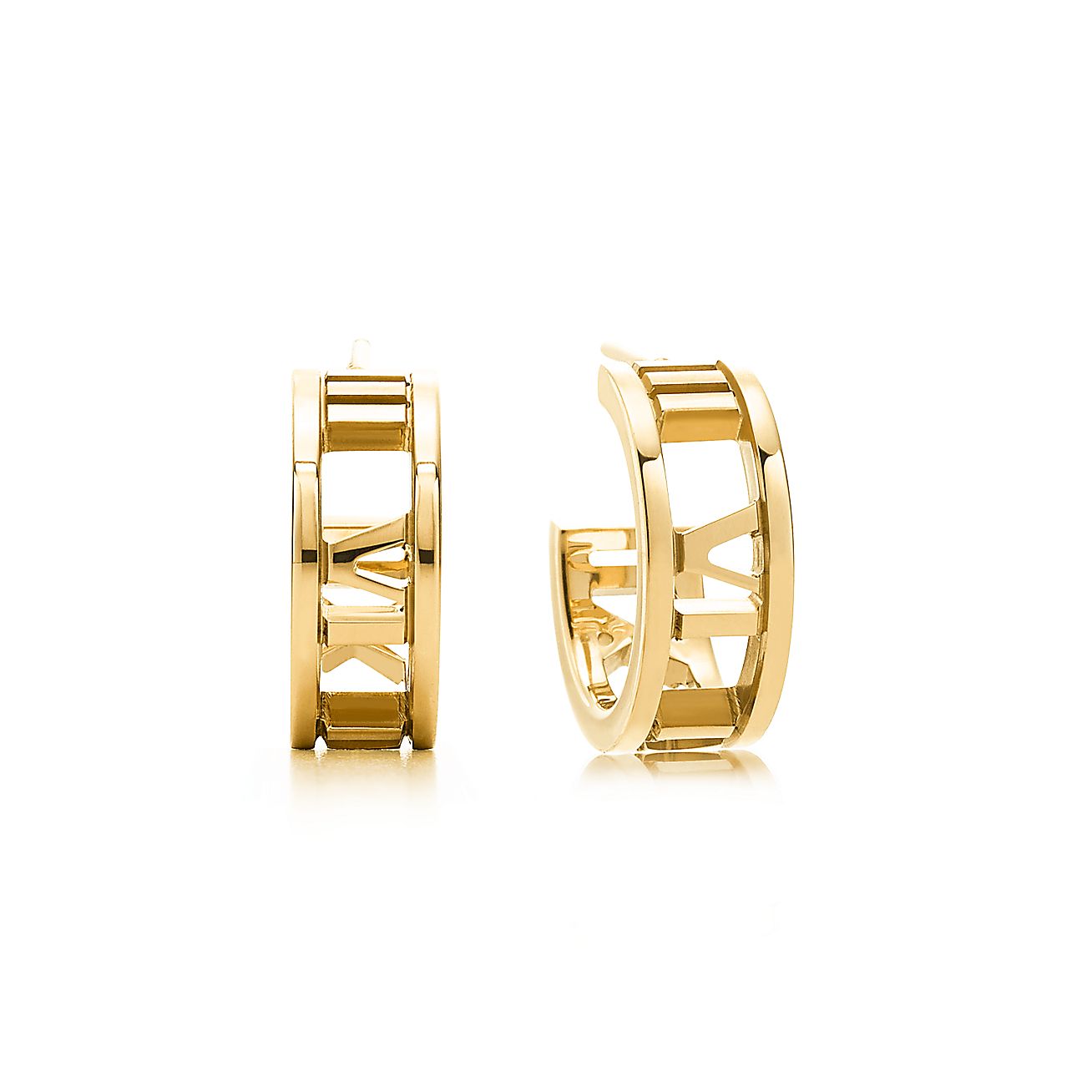 Atlas® hoop earrings in 18k gold, mini. Tiffany & Co.