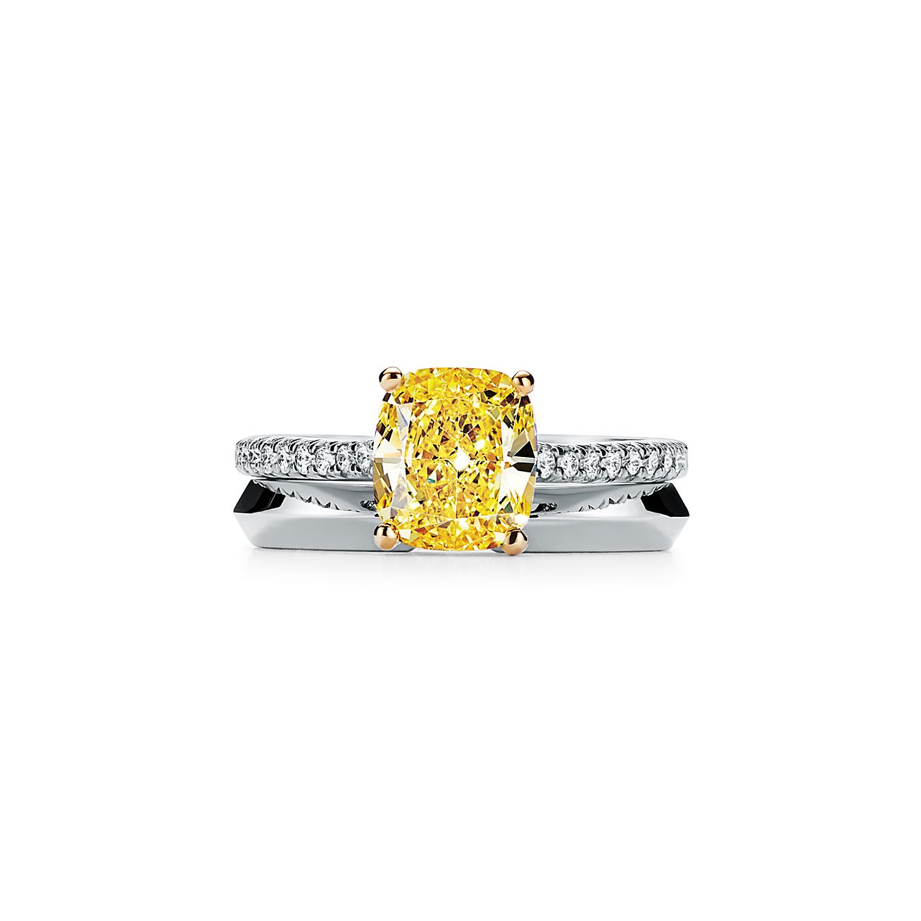 Bague de fian ailles Tiffany Novo orn e d un diamant jaune avec