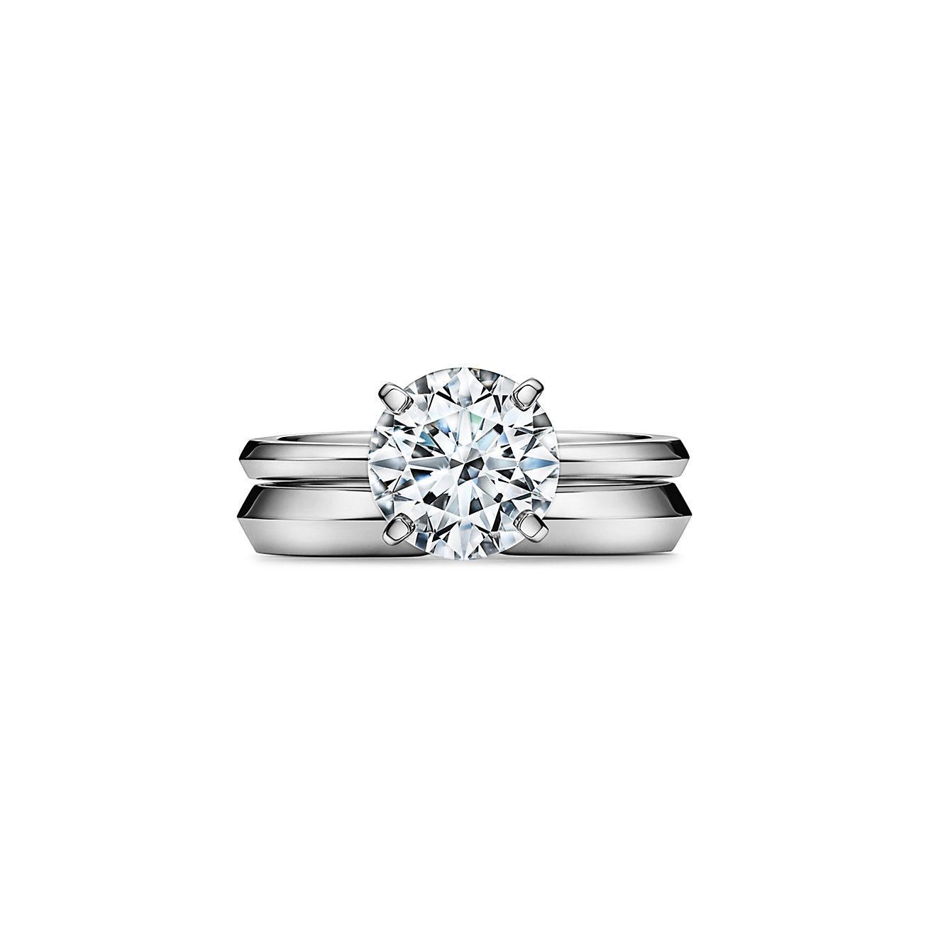 Bague de fian ailles Tiffany True orn e d un diamant taille