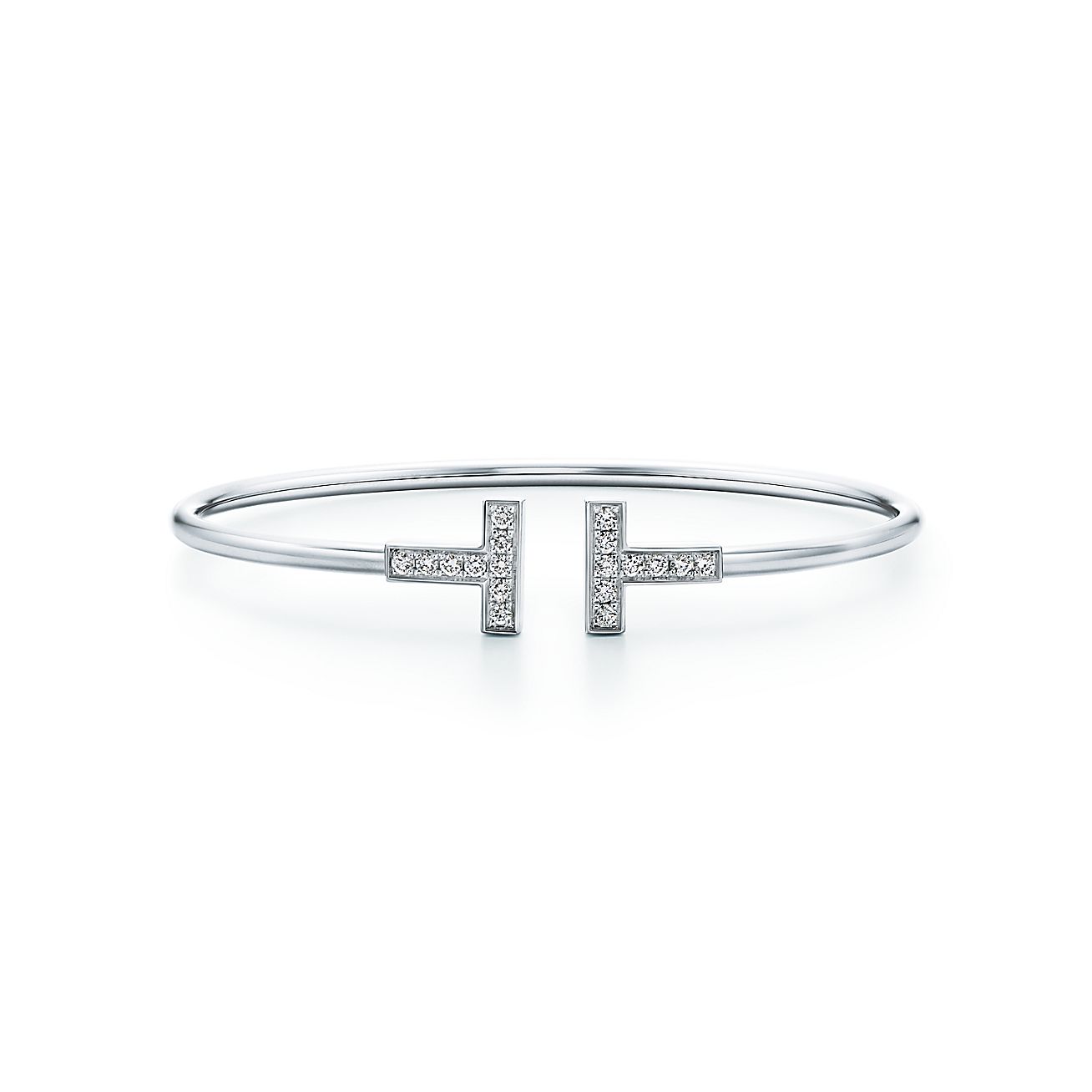 Brazalete Tiffany T Wire de oro blanco 18k con diamantes, grande. | Tiffany & Co.