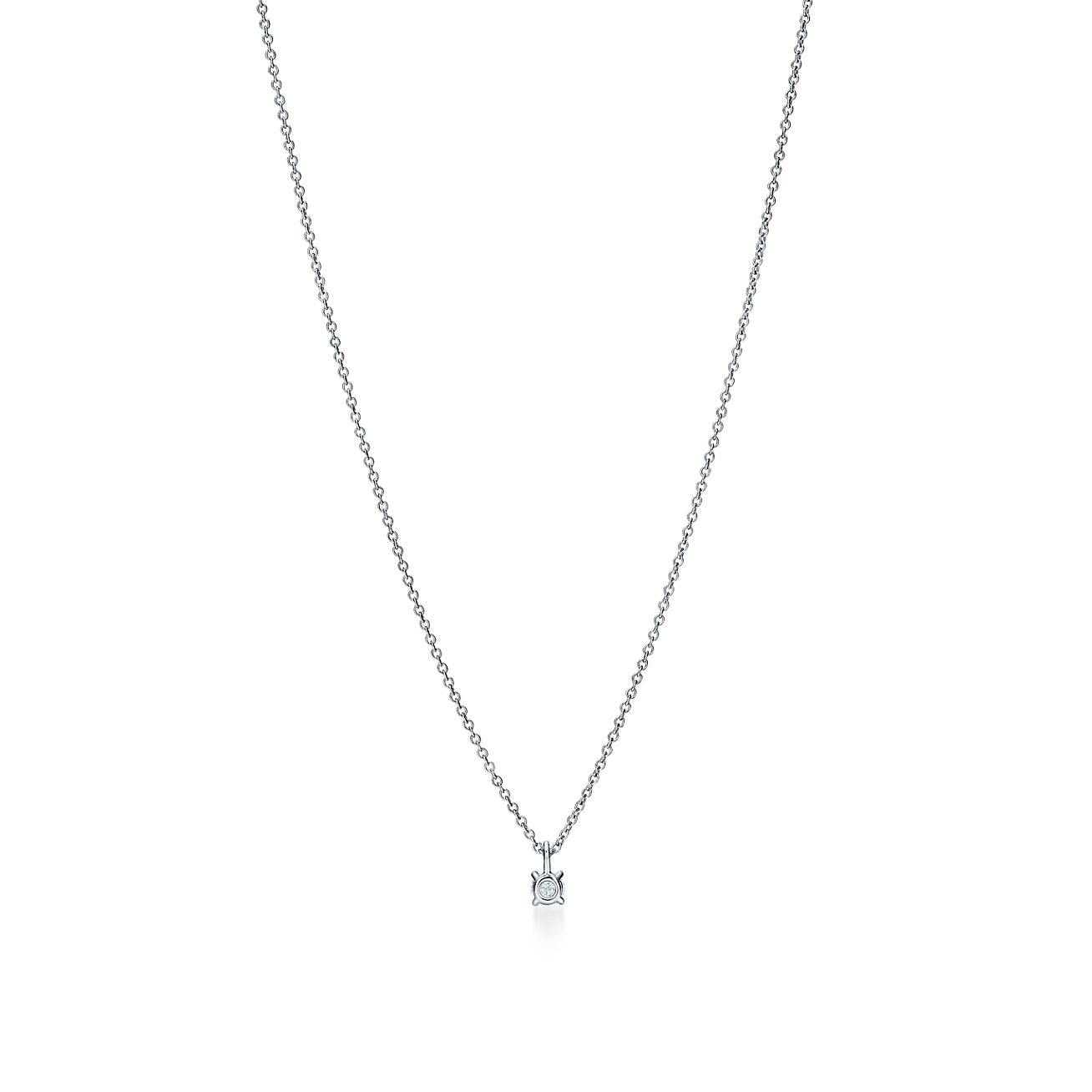Cosquillas inversión raspador Colgante de solitario de diamante Tiffany en platino | Tiffany & Co.