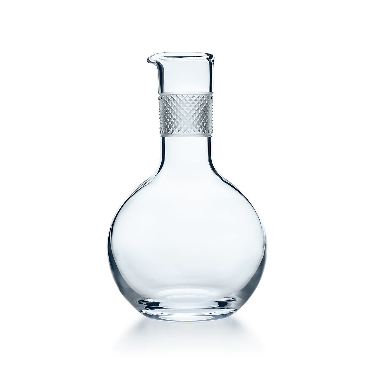 Diamond Point round decanter in crystal 