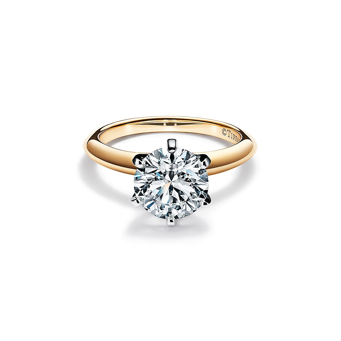 El anillo de compromiso Tiffany® Setting amarillo de 18 quilates