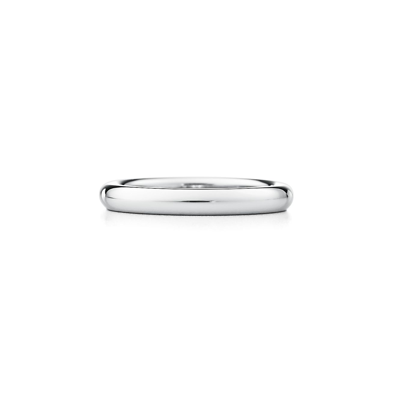 Elsa Peretti® stacking band ring in platinum.