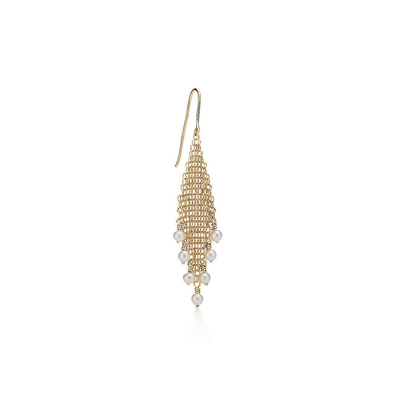 Elsa Peretti® Mesh fringe earrings in 18k gold with freshwater pearls. - Alternate shot 1