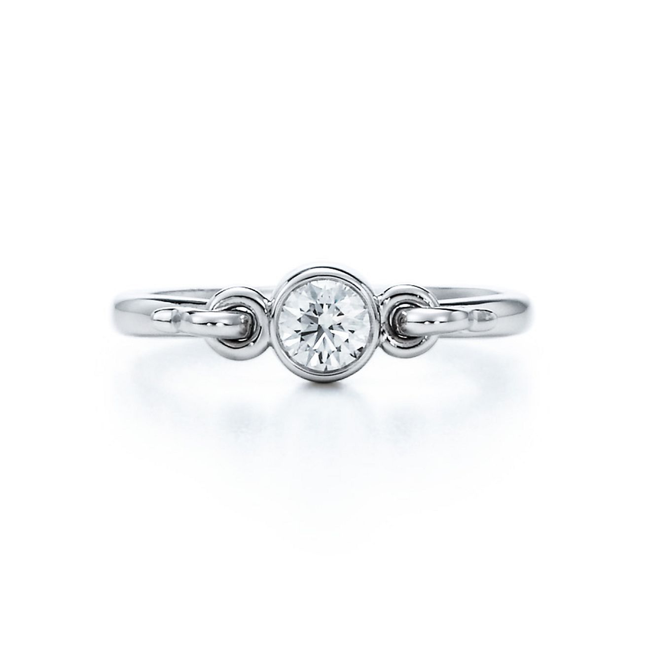 Elsa Peretti® Swan ring with a diamond 