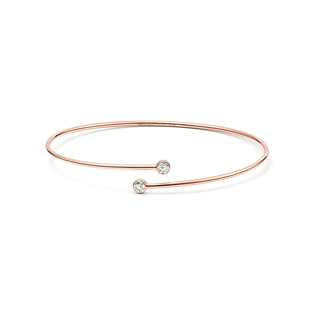 Elsa Peretti™ Diamond Hoop single-row bangle in 18k gold with