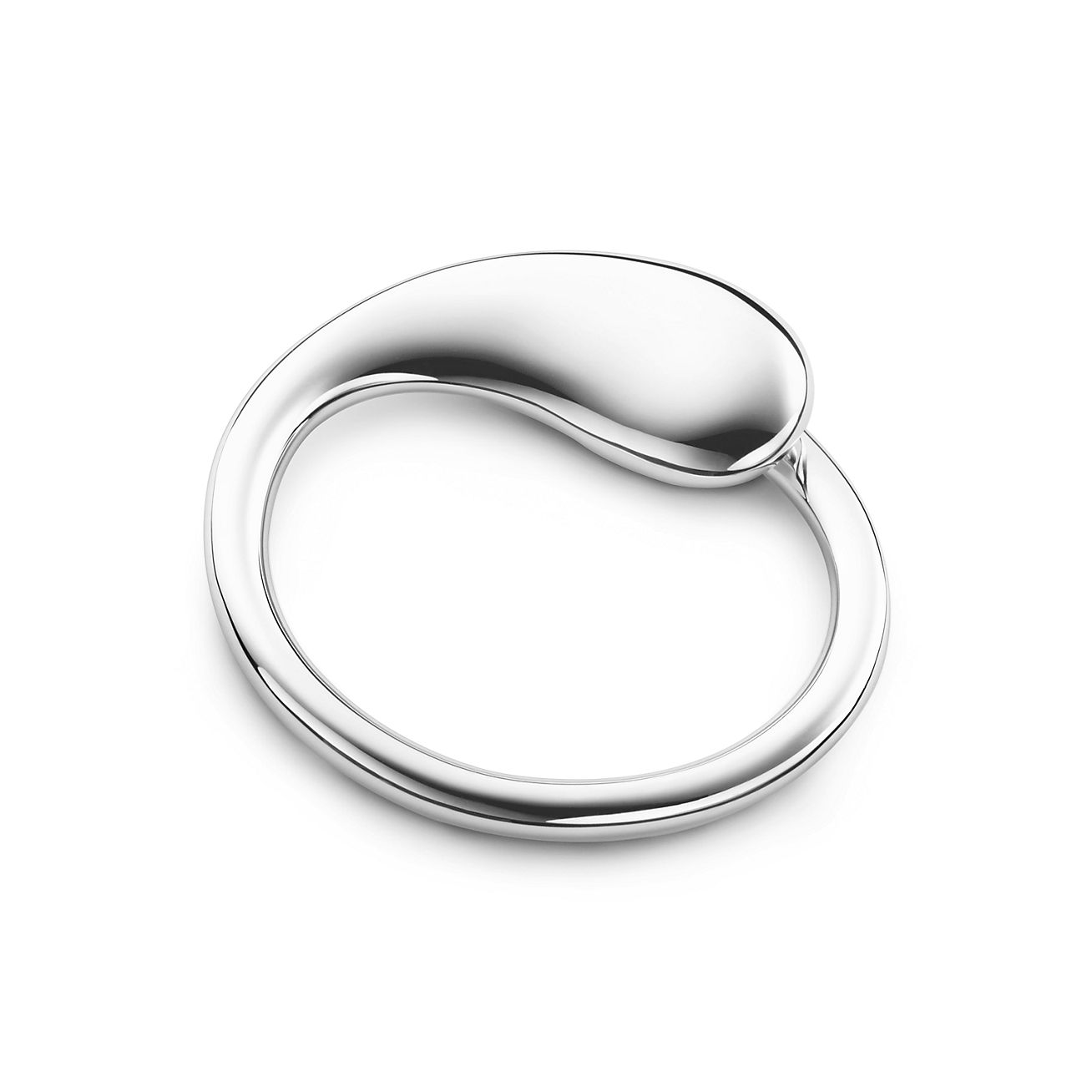 Elsa Peretti® Eternal Circle key ring. Sterling silver. | Tiffany & Co.