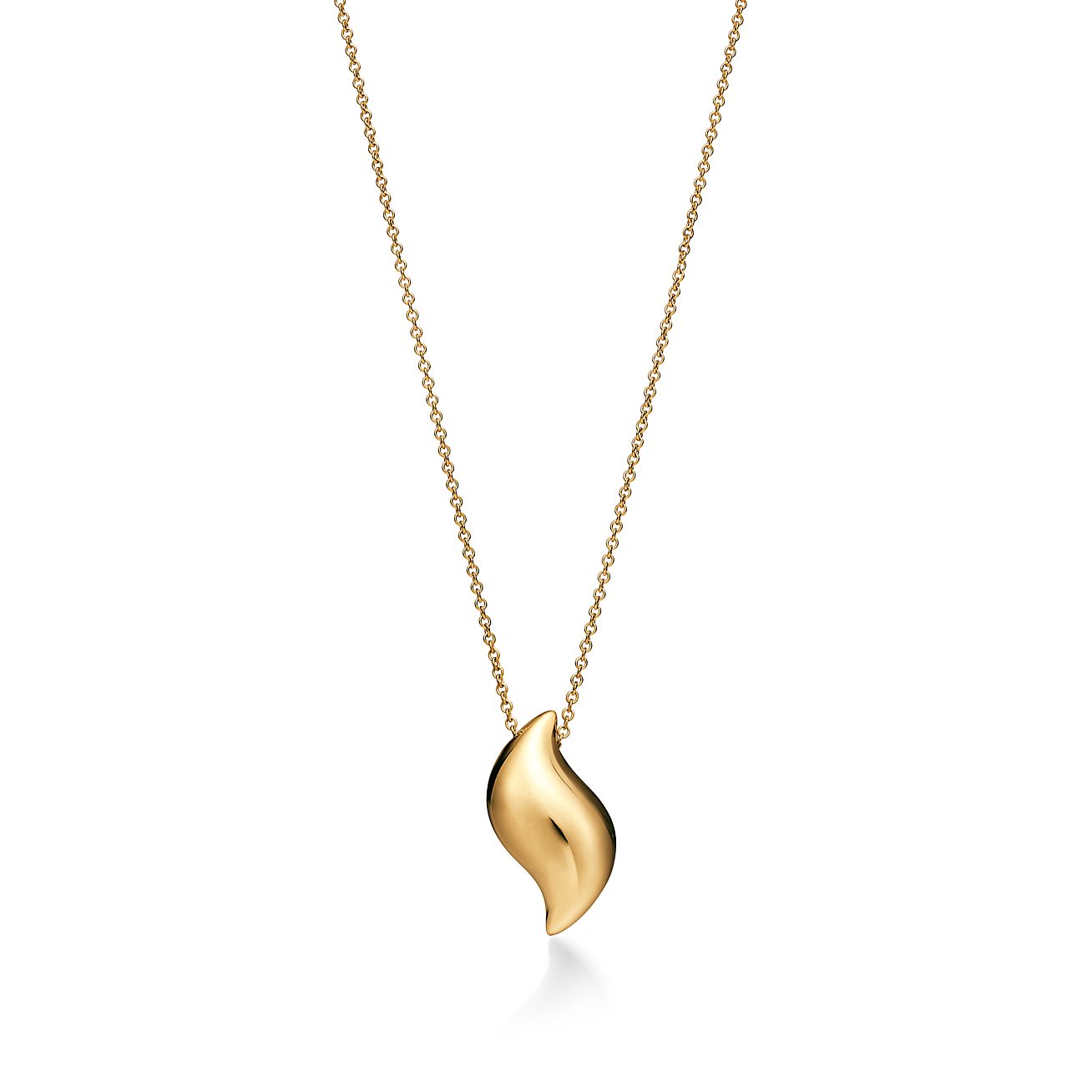 Elsa Peretti® Feather Pendant in Yellow Gold | Tiffany & Co. CA