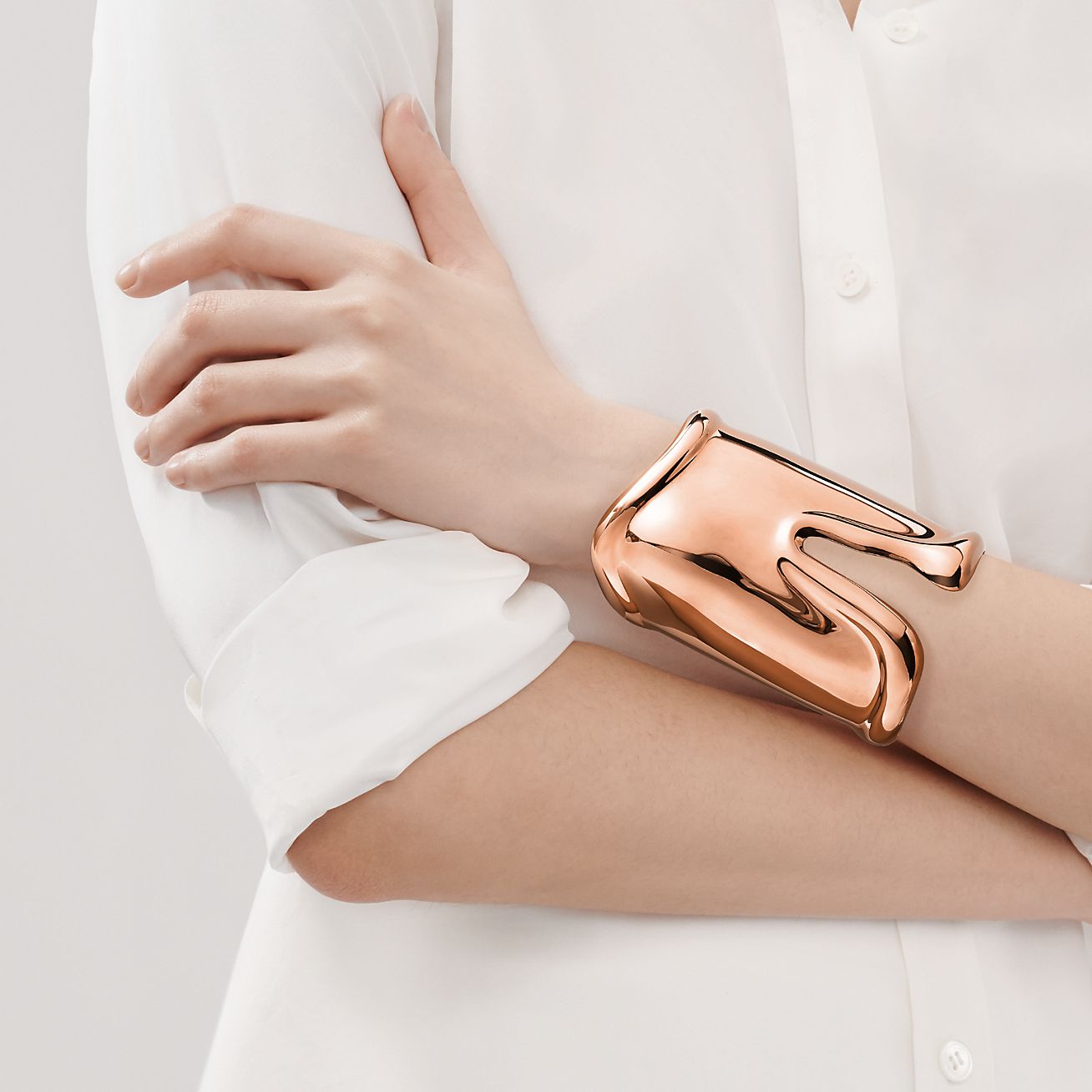 Elsa Peretti® small Bone cuff in sterling silver with
