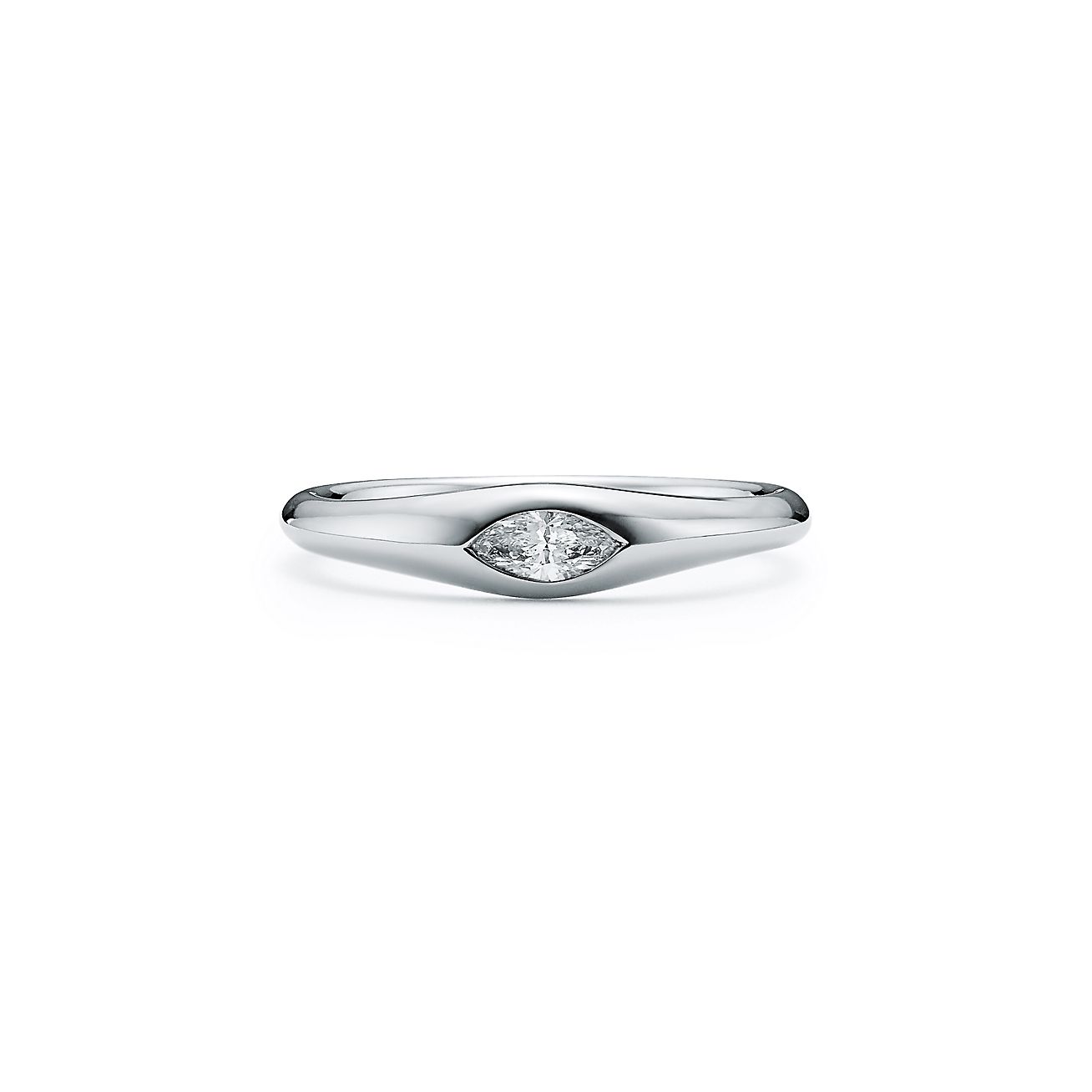 Elsa Peretti® marquise band ring in 