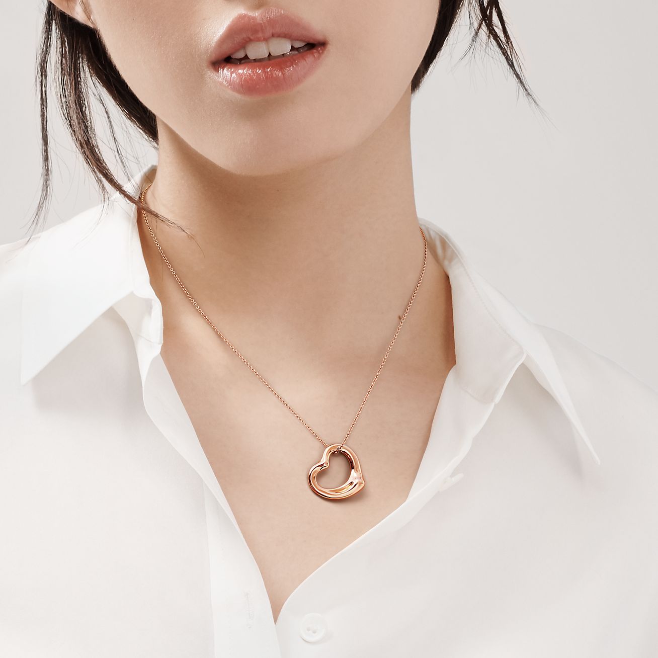 Elsa Peretti® open heart pendant in 18k rose gold, 22 mm