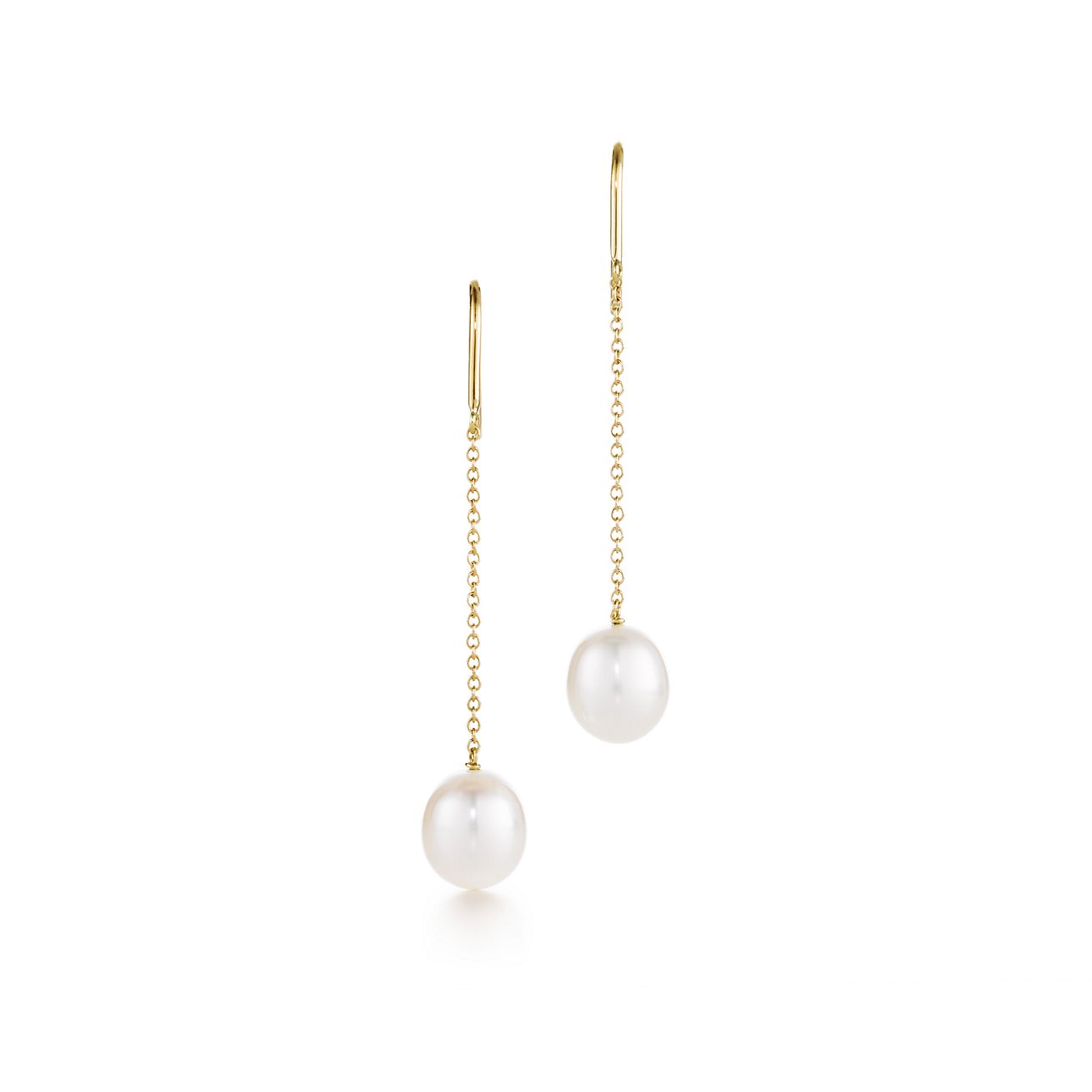 Elsa Peretti® Pearls by the Yard™ chain earrings in 18k gold. | Tiffany &  Co.