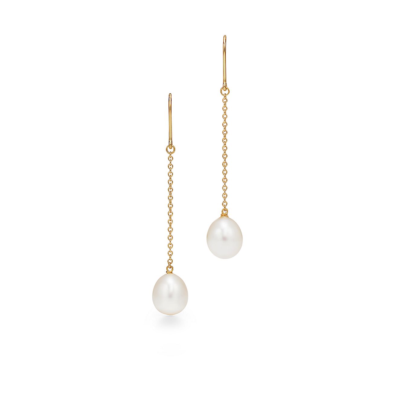 Elsa Peretti® Pearls by the Yard™ chain earrings in 18k gold. | Tiffany ...