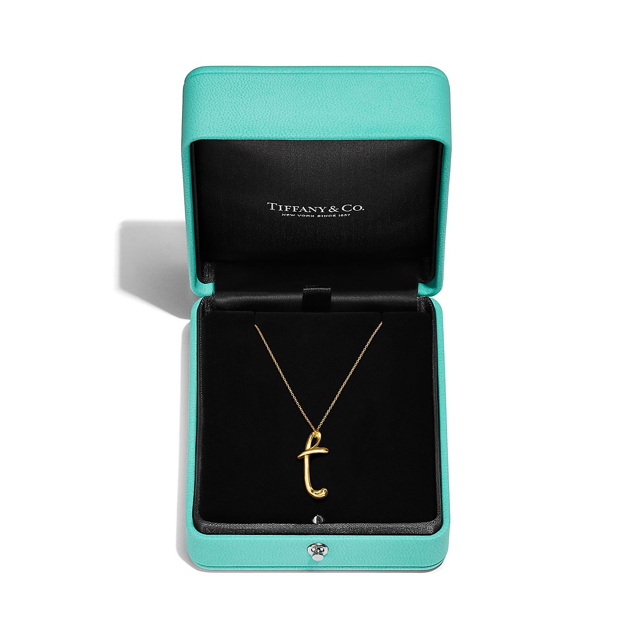Elsa Peretti™ Small Alphabet Pendant in Yellow Gold Tiffany CA