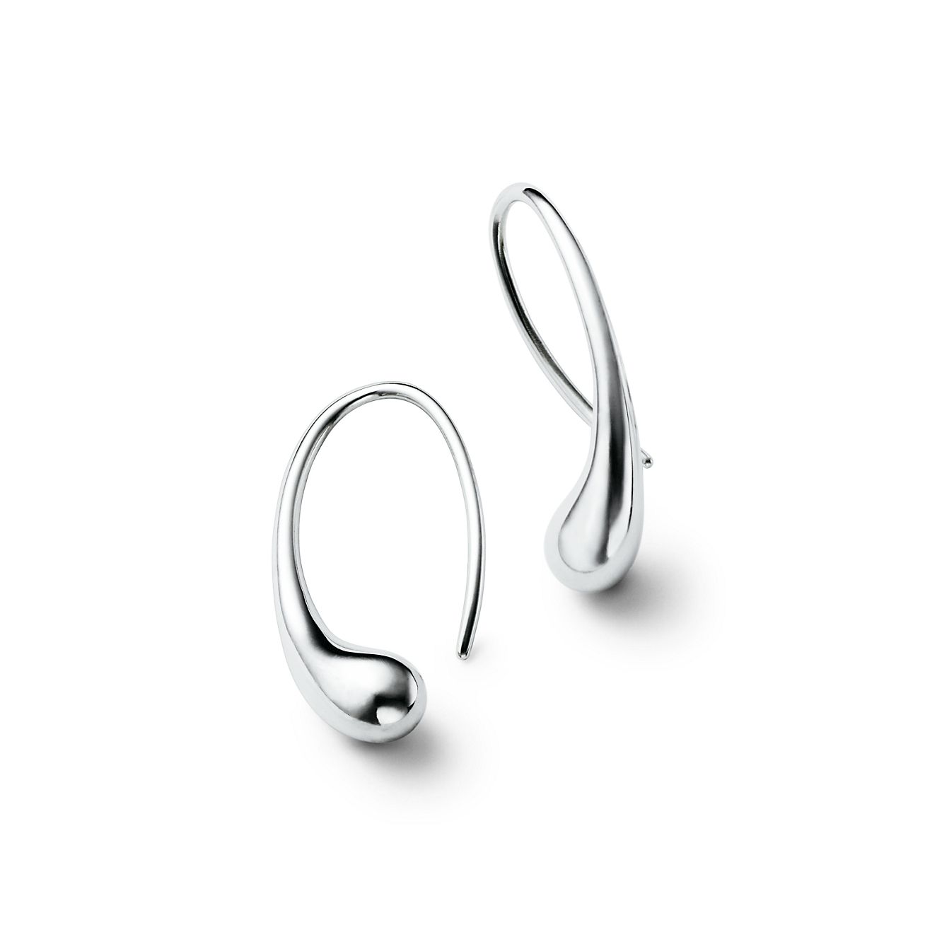 Elsa Peretti® Teardrop hoop earrings in sterling silver. | Tiffany