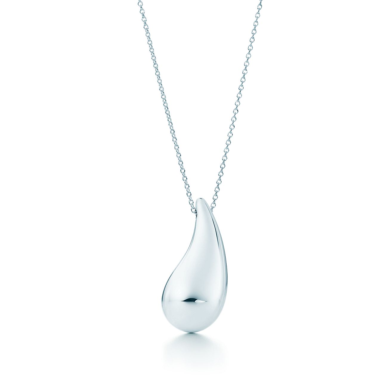 Elsa Peretti® Teardrop pendant in sterling silver. Tiffany & Co. US