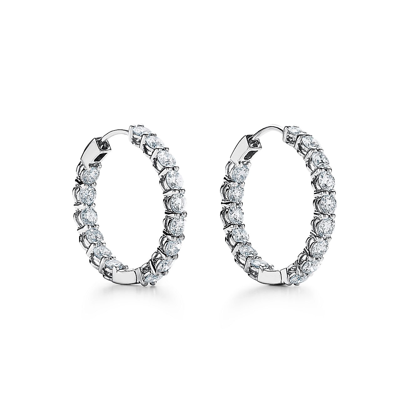 piek piloot krassen Hoop earrings in platinum with diamonds, medium. | Tiffany & Co.