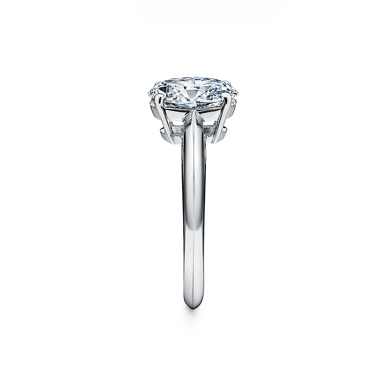 Oval-Cut Diamond Engagement Ring In Platinum. | Tiffany & Co.