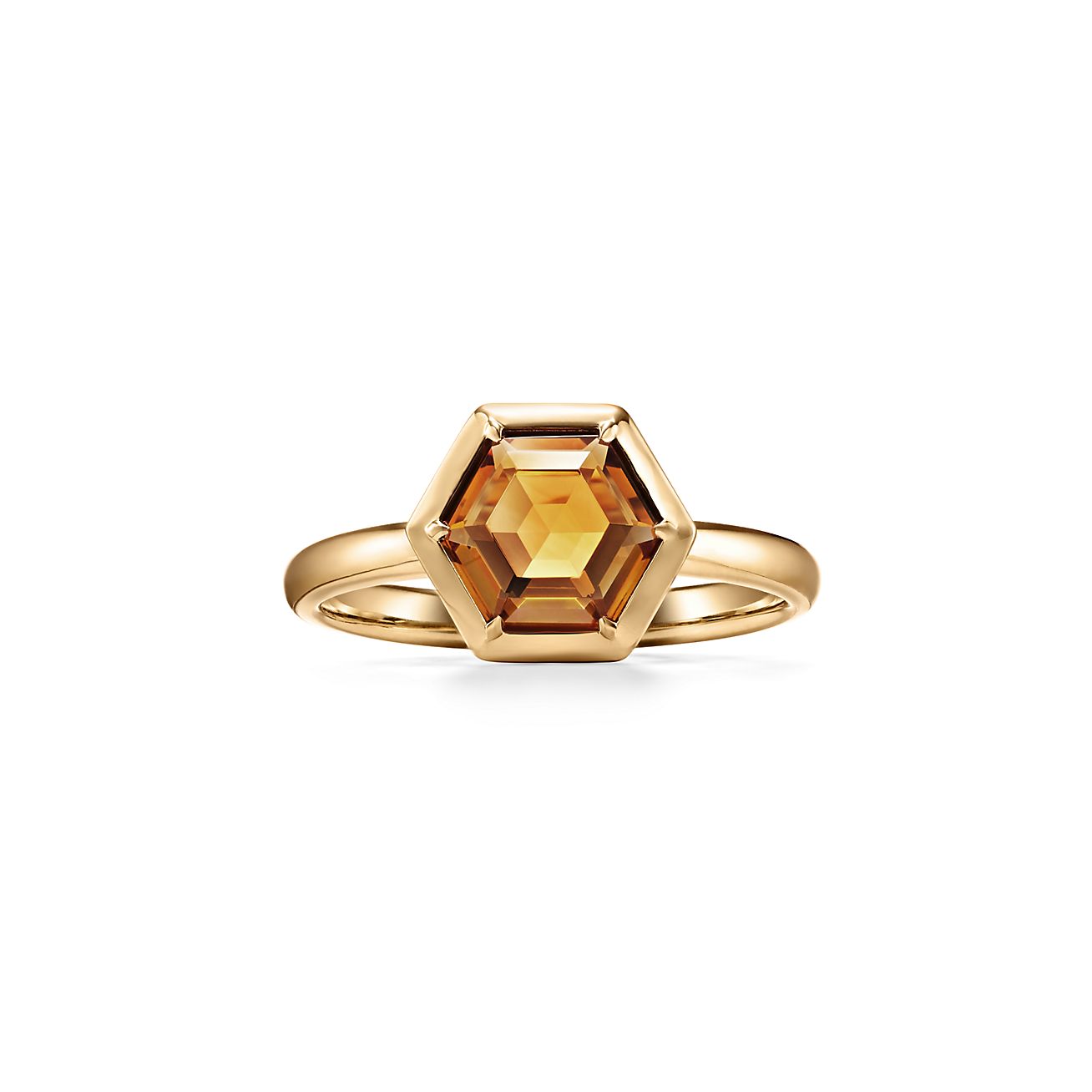 Studio hexagon ring in 18k gold 