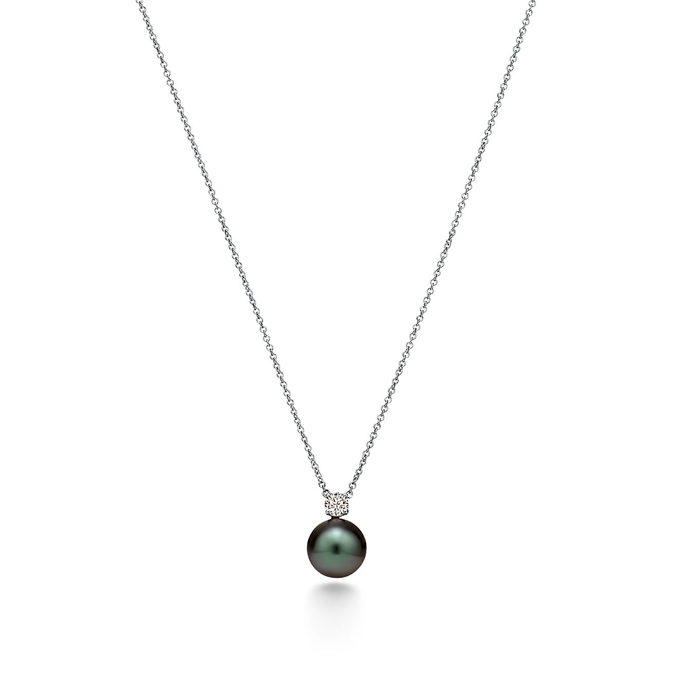 Pendant in 18k white gold with Tahitian pearls and diamonds 