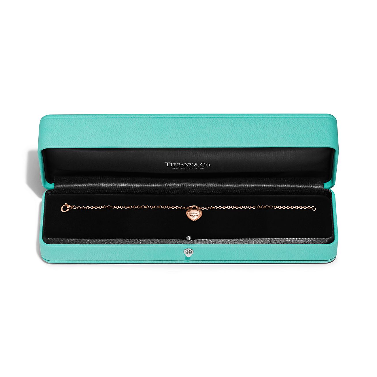Return to Tiffany® Full Heart Bracelet in Rose Gold - Alternate shot 1 - Alternate shot 2 - Alternate shot 3