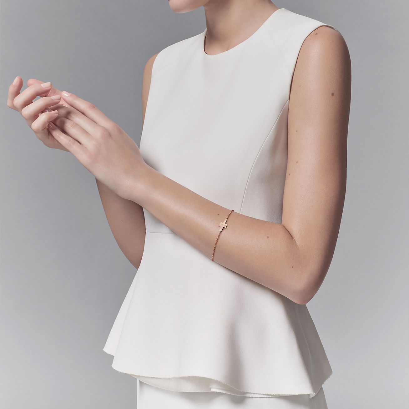 ティファニー T シングル チェーン ブレスレット スモール 18k ローズゴールド Tiffany Co ティファニー T シングル チェーン ブレスレット スモール 18k ローズゴールド Tiffany Co