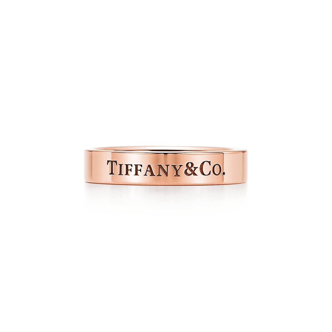 T&Co.® バンド リング 18K ローズゴールド 幅 4MM | Tiffany & Co