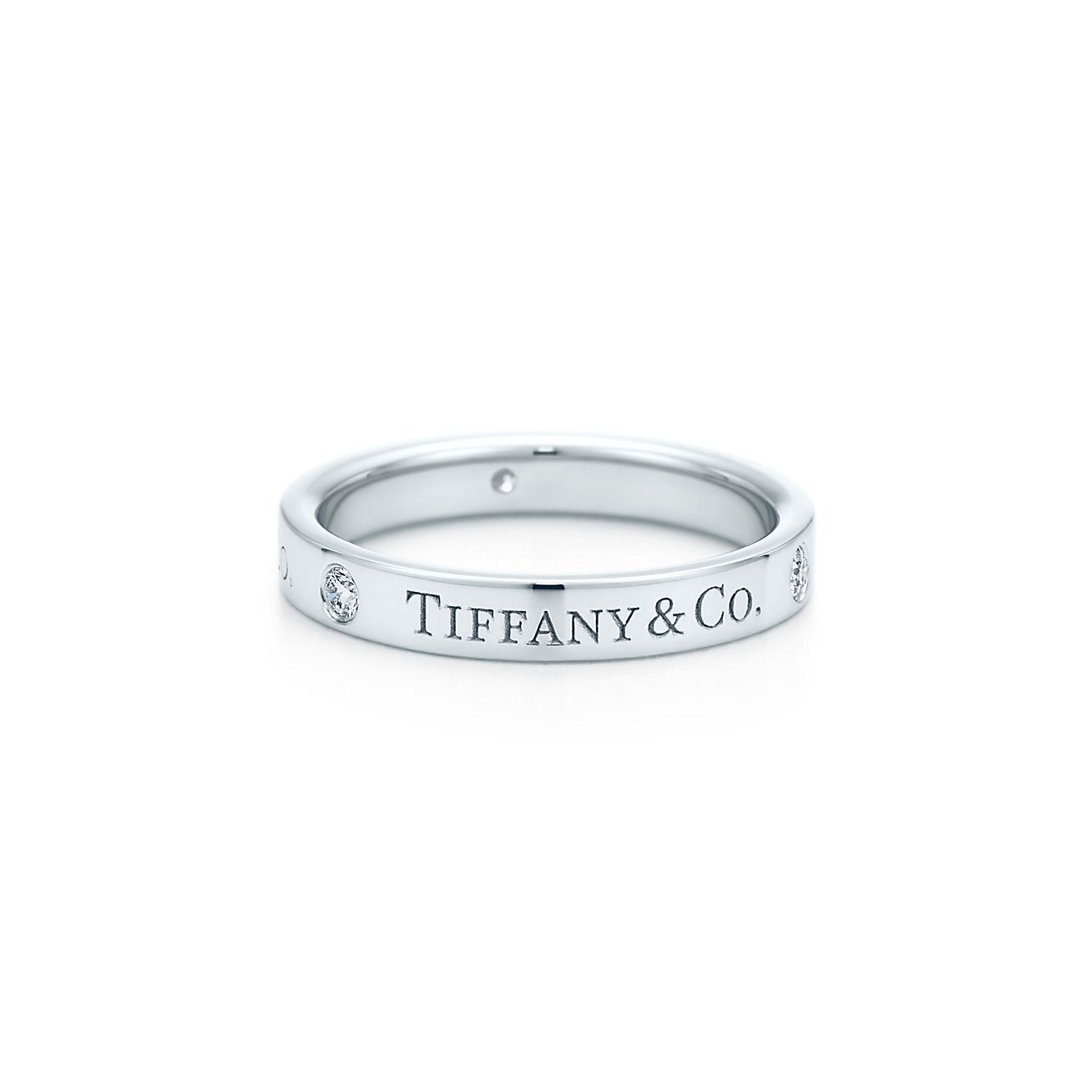 T&CO.® band ring with diamonds in platinum, 3mm wide. - Alternate shot 1