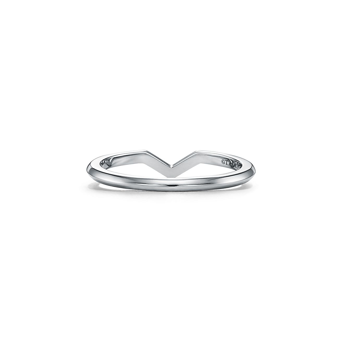 The Tiffany Setting V Band Ring In Platinum 1 7 Mm Wide Tiffany Co