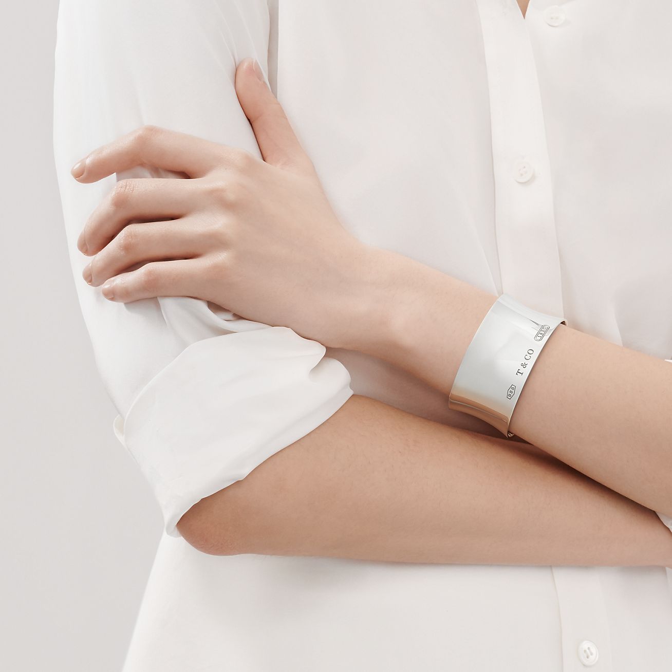 Tiffany 1837™ wide cuff in sterling silver, medium. | Tiffany & Co.