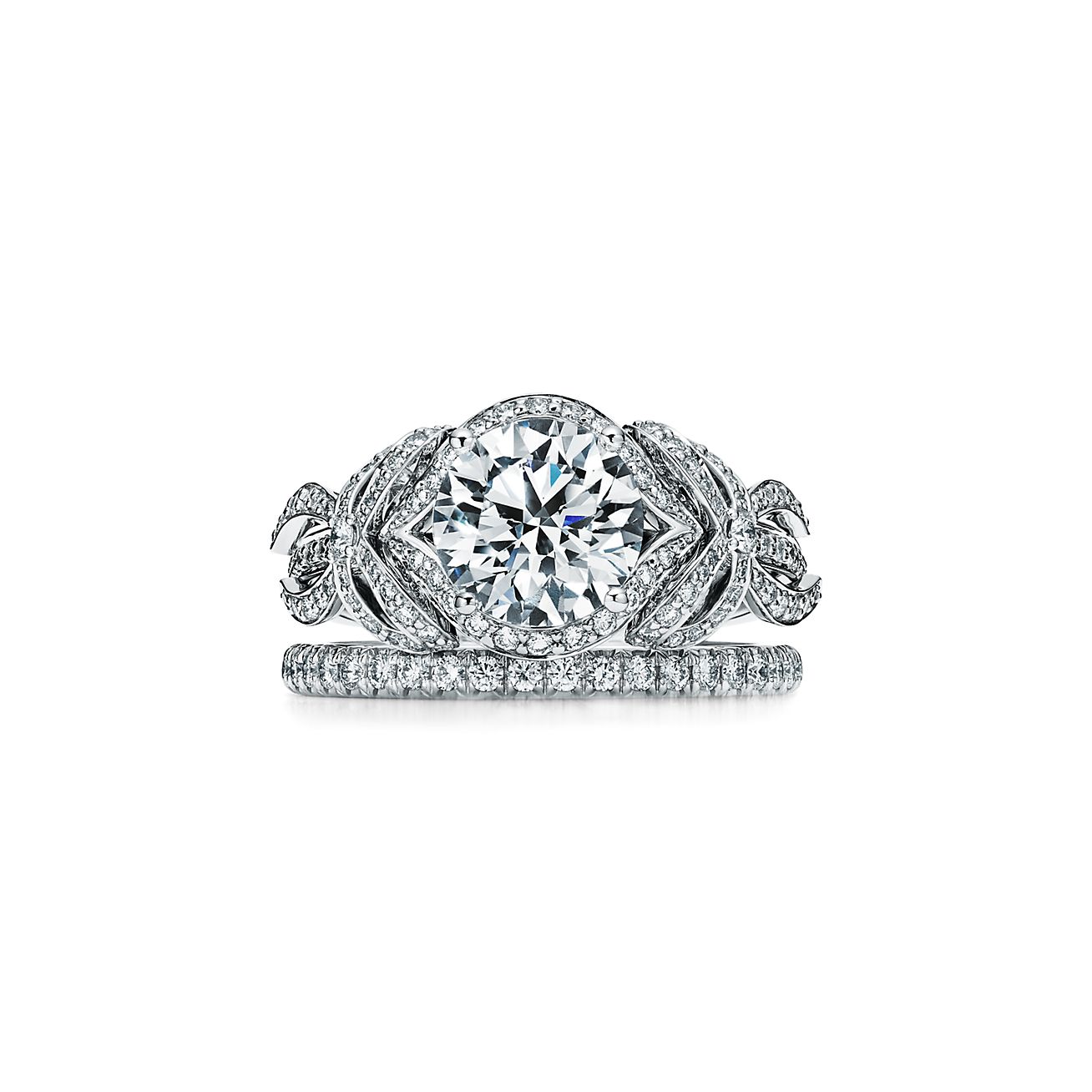 Tiffany Bow ribbon engagement ring in 