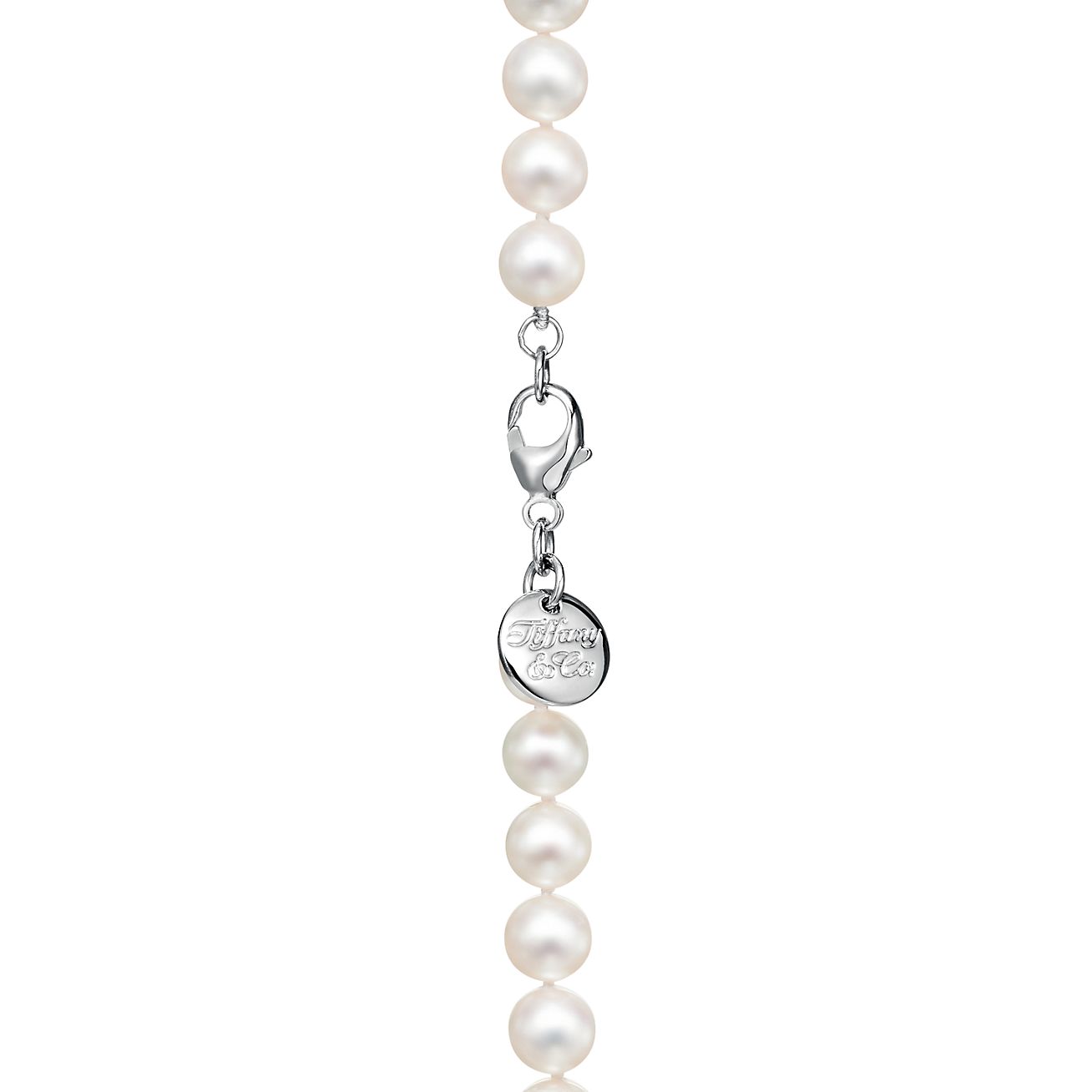 Tiffany Essential Pearls necklace of Akoya pearls with an 18k