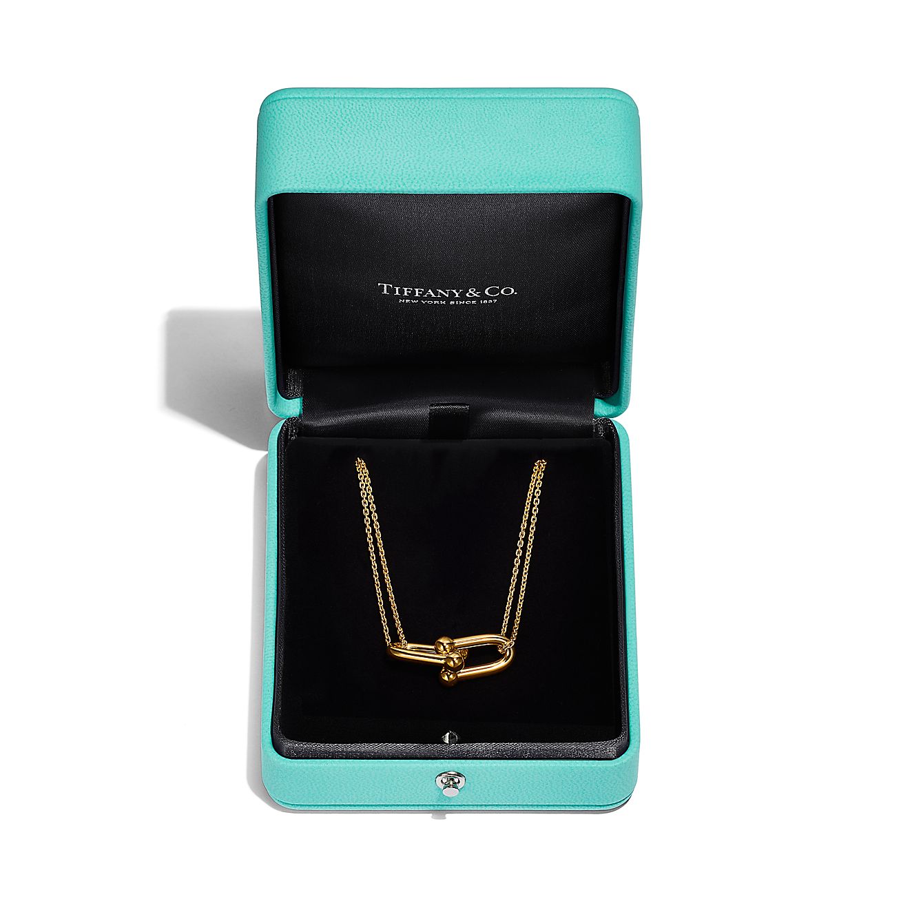 Tiffany HardWear Large Double Link Pendant in Yellow Gold - Alternate shot 1 - Alternate shot 2 - Alternate shot 3