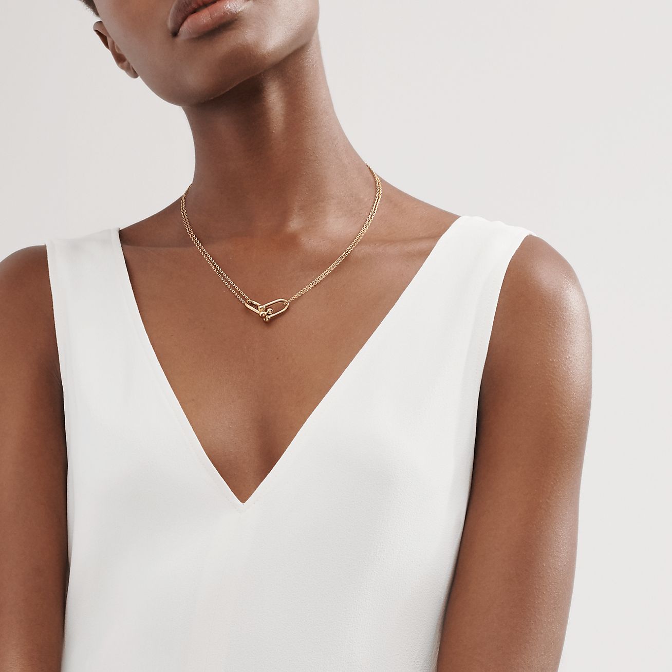 Tiffany HardWear Large Double Link Pendant in Yellow Gold - Alternate shot 1 - Alternate shot 2 - Alternate shot 3 - Modal shot 1