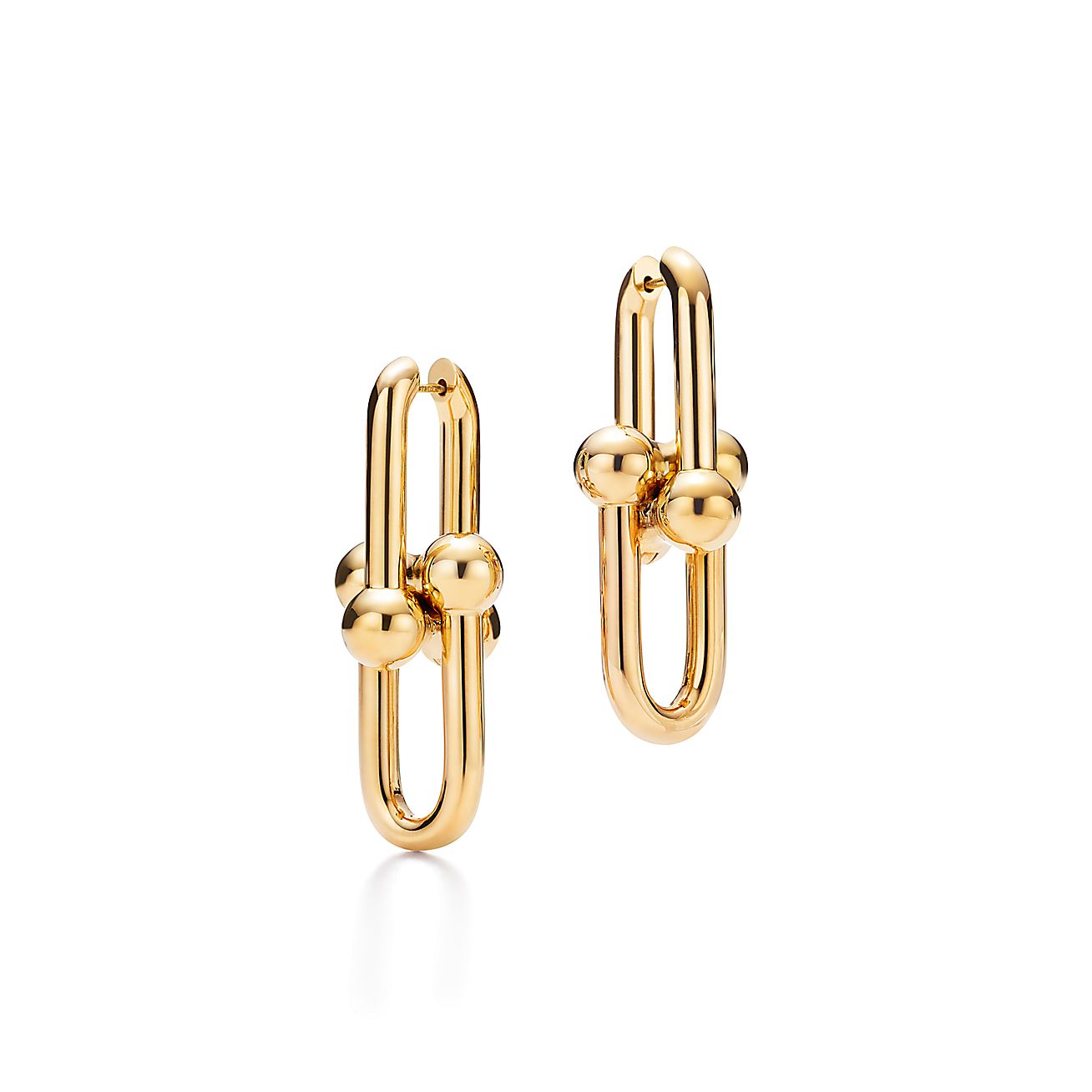 Tiffany HardWear link earrings in 18k gold.