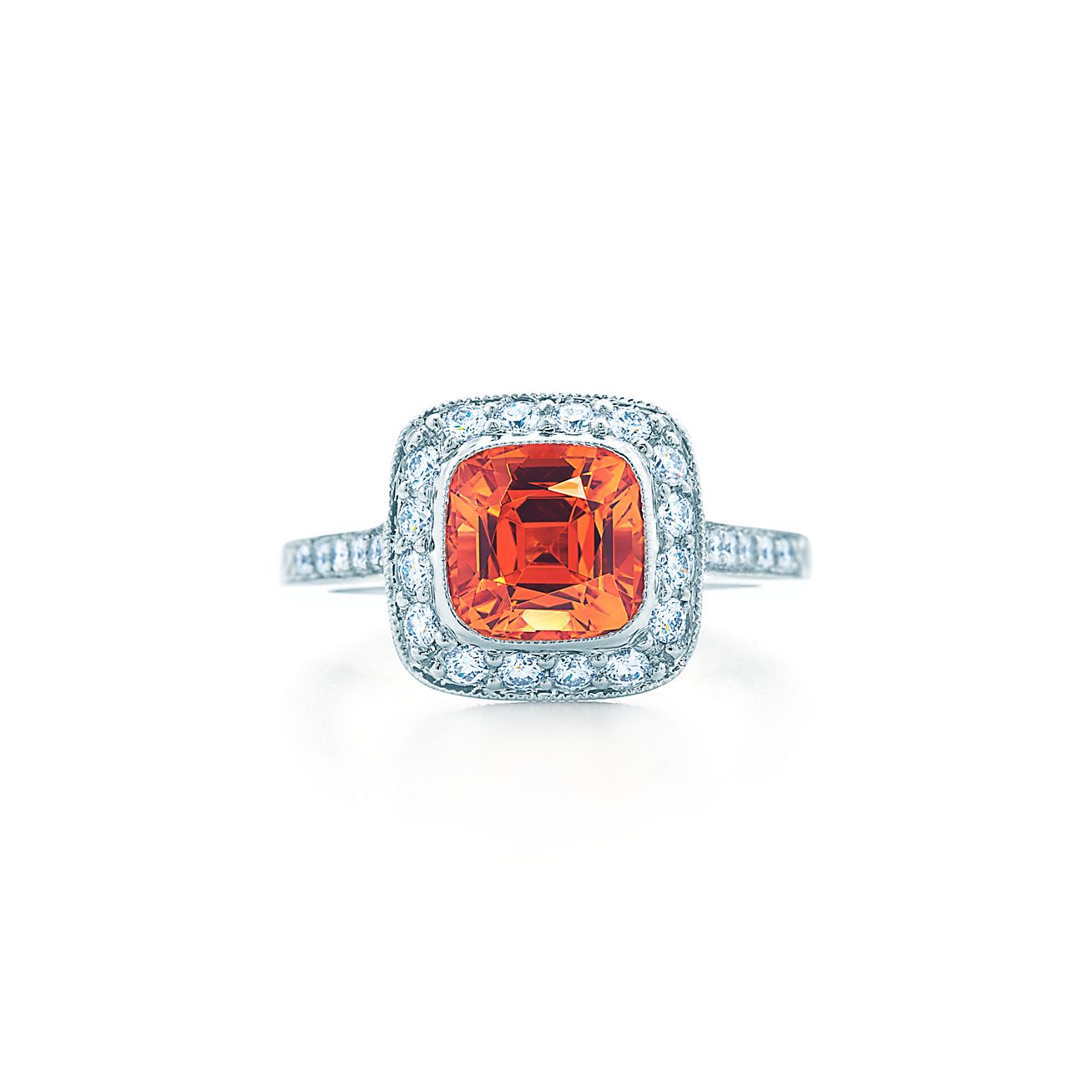 Tiffany Legacy ring with a spessartite and diamonds in platinum. Tiffany Co. US