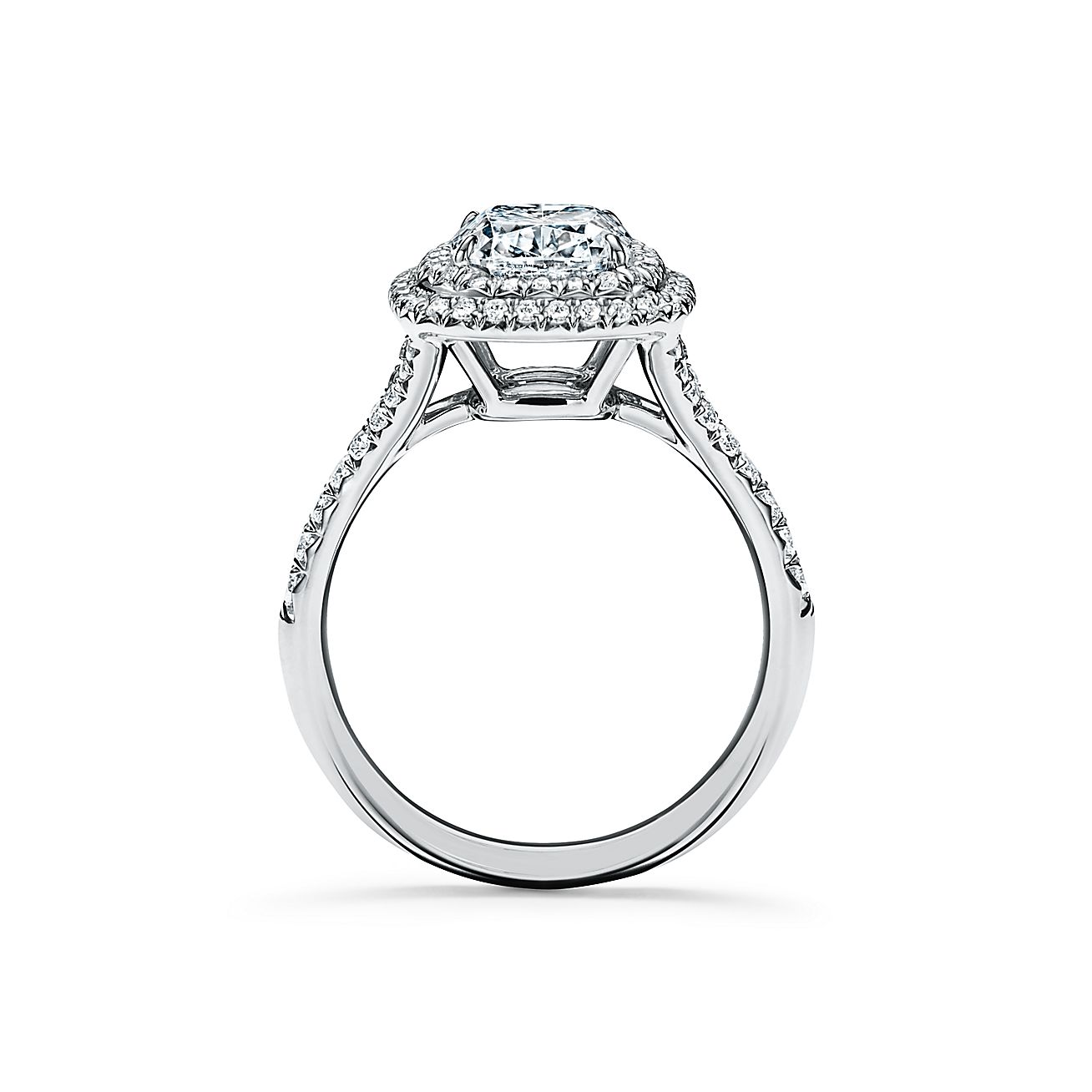 waterbestendig doolhof over het algemeen Tiffany Soleste® Cushion-cut Double Halo Engagement Ring with a Diamond  Platinum Band