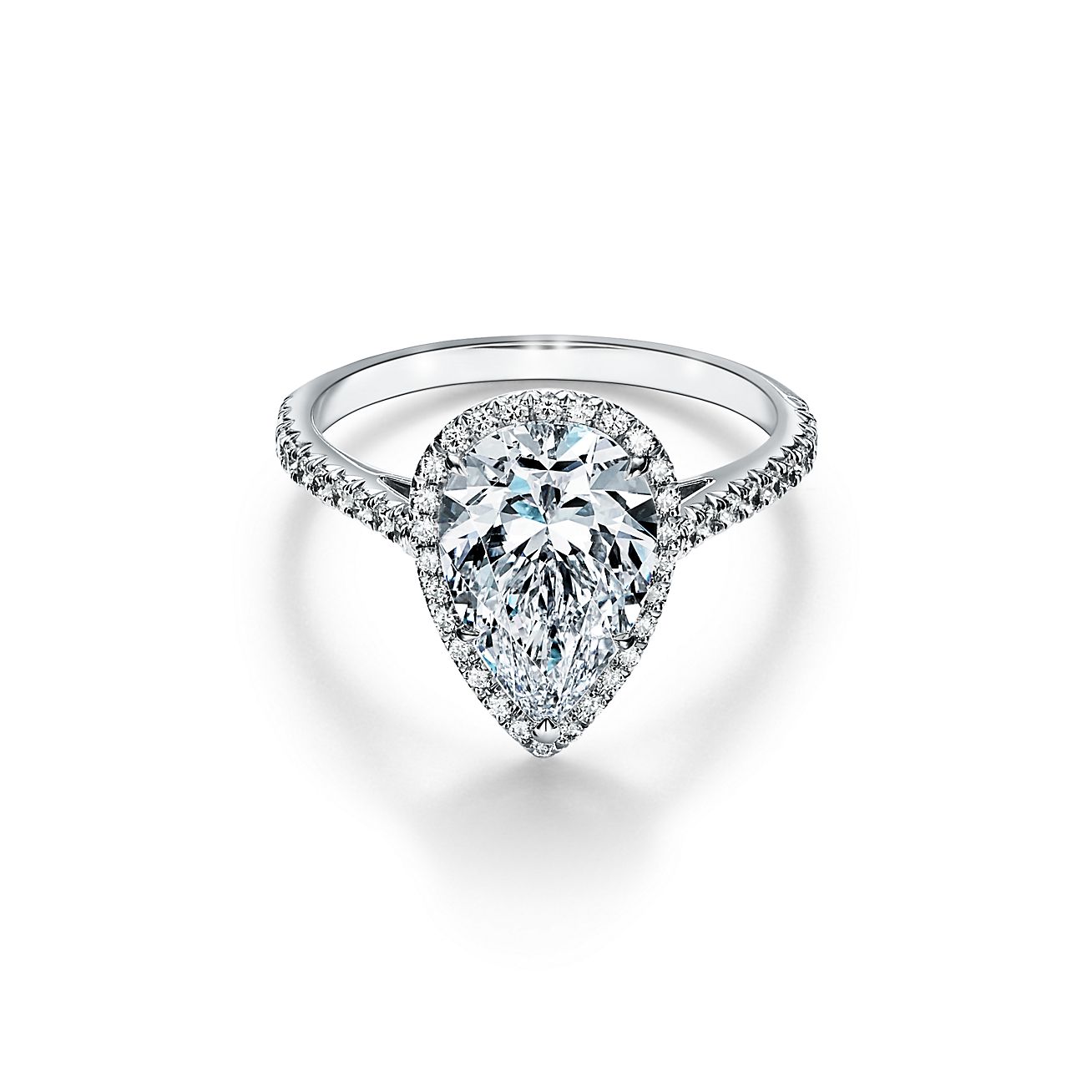 rek dek twist Tiffany Soleste Pear-shaped Halo Engagement Ring with a Diamond Platinum  Band