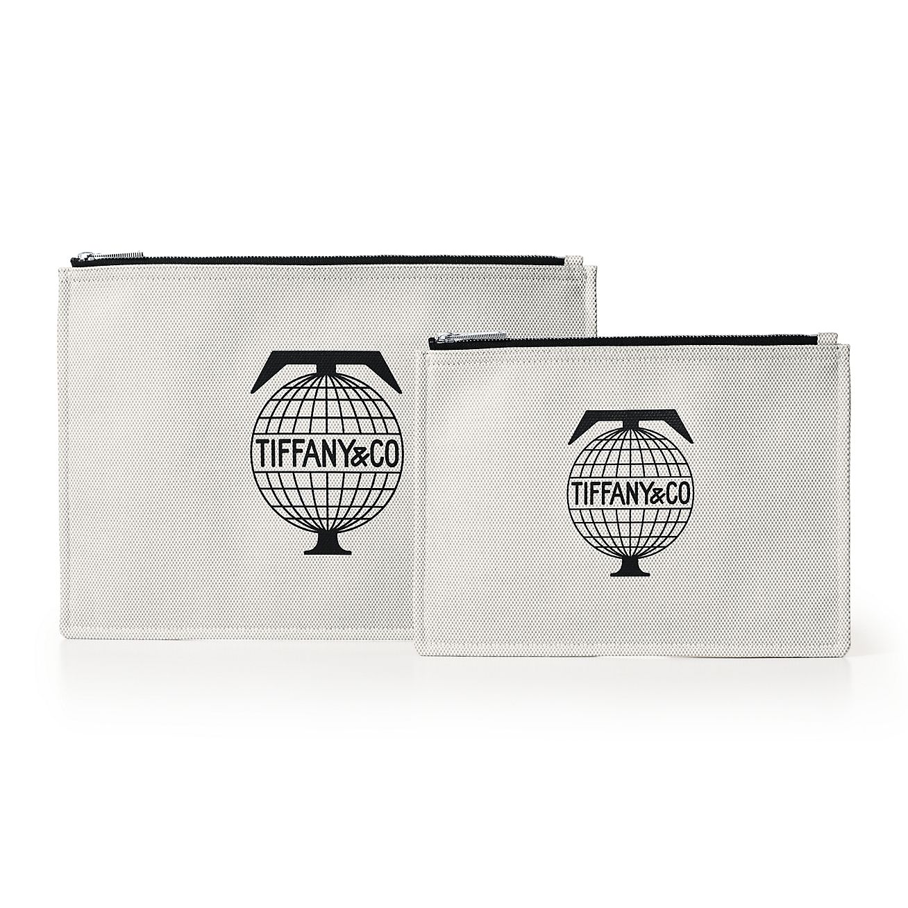 ティファニー Tiffany Travel Flat Pouch（ミディアム） Tiffany Travel flat pouch in canvas, medium. | Tiffany & Co. CA
