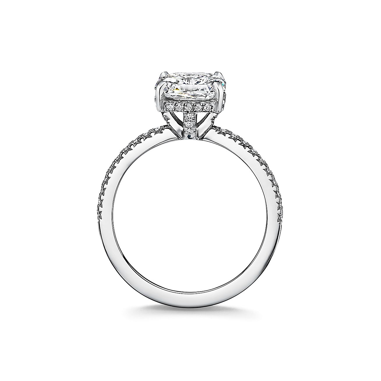 Overlappen dennenboom driehoek Tiffany True® Engagement Ring with a Tiffany True® Diamond and a Platinum  Diamond Band